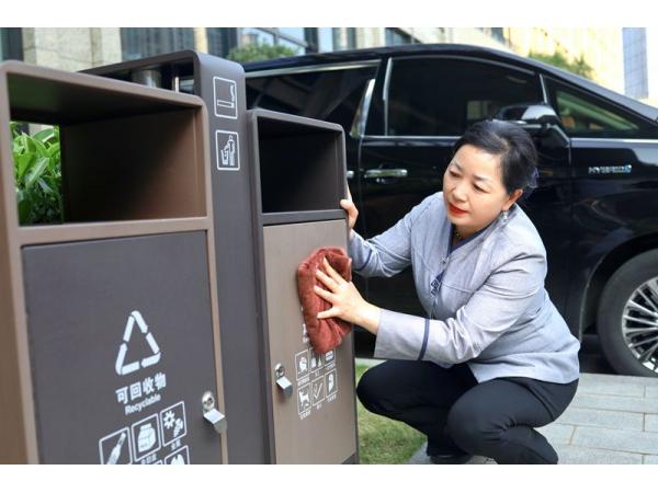 日常保潔外包的五大優(yōu)勢，為何越來越多的企業(yè)選擇外包保潔？